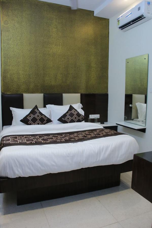 Hotel Snow White Inn New Delhi Extérieur photo