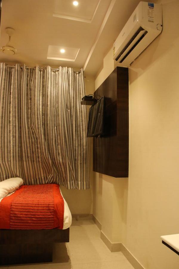 Hotel Snow White Inn New Delhi Extérieur photo