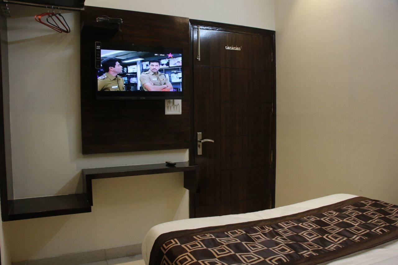 Hotel Snow White Inn New Delhi Extérieur photo