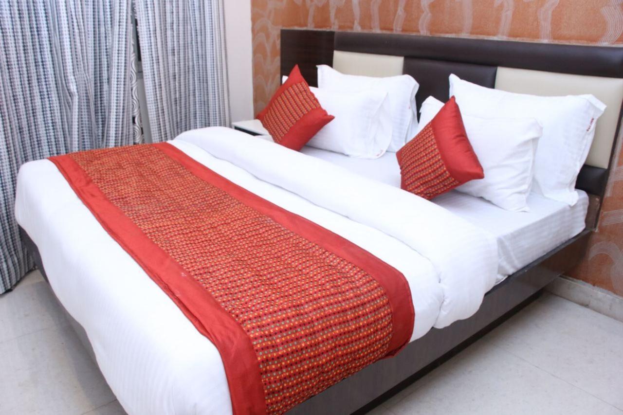 Hotel Snow White Inn New Delhi Extérieur photo