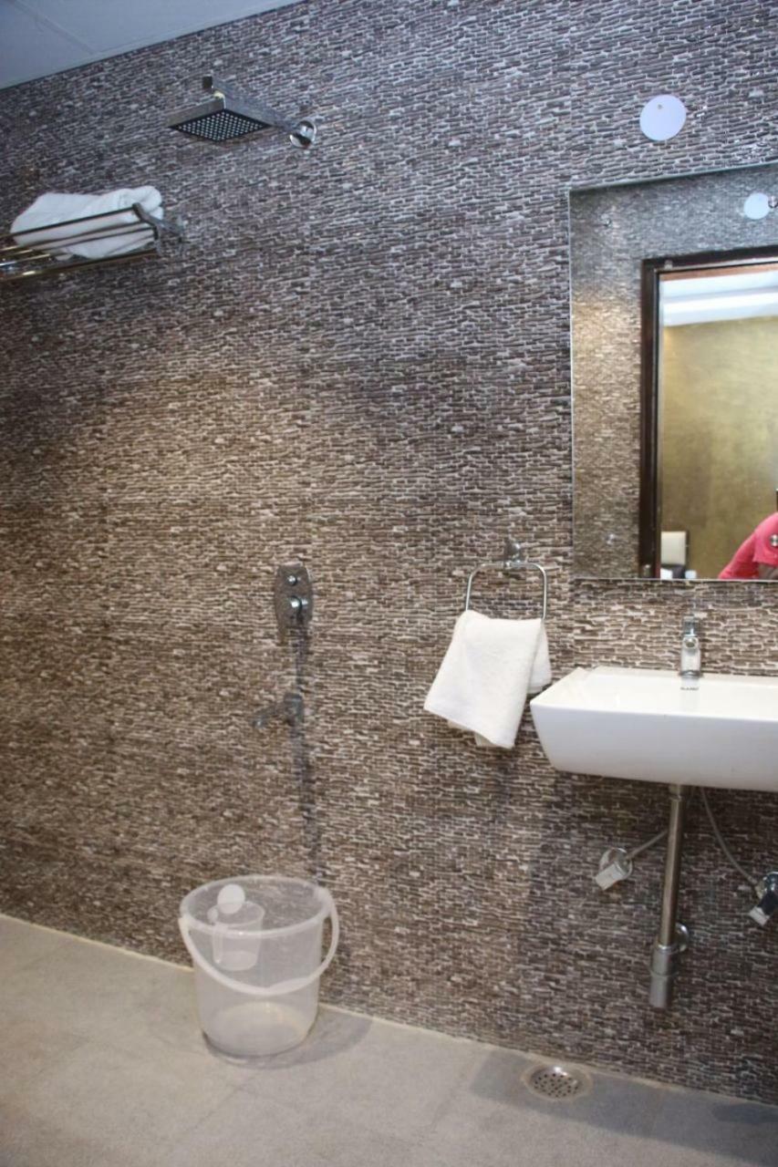Hotel Snow White Inn New Delhi Extérieur photo