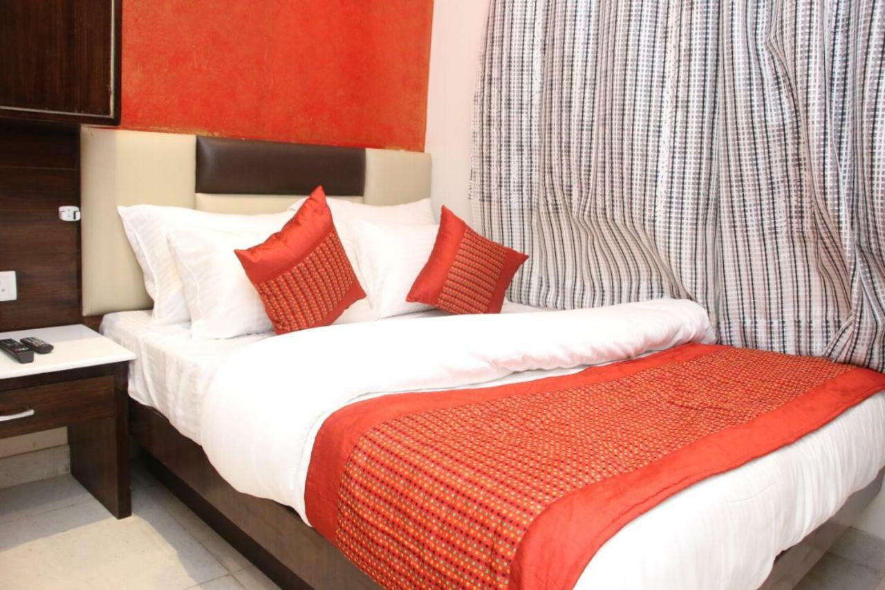 Hotel Snow White Inn New Delhi Extérieur photo